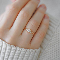 burcu-okut-jewellery-milly-pırlanta-tektaş-18-ayar-rose-altın-natural-doğal-pırlanta-tasarım-tektaş-evlilik-teklif-kadın-yüzük-zarif-özel-hediye