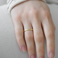 SADE MAT PIRLANTALI KADIN ALYANS