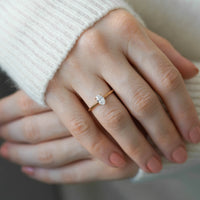 REN SADE OVAL PIRLANTA TEKTAŞ - 0,50 CT