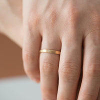 SADE MAT PIRLANTALI KADIN ALYANS