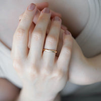 SADE PARLAK PIRLANTALI KADIN ALYANS