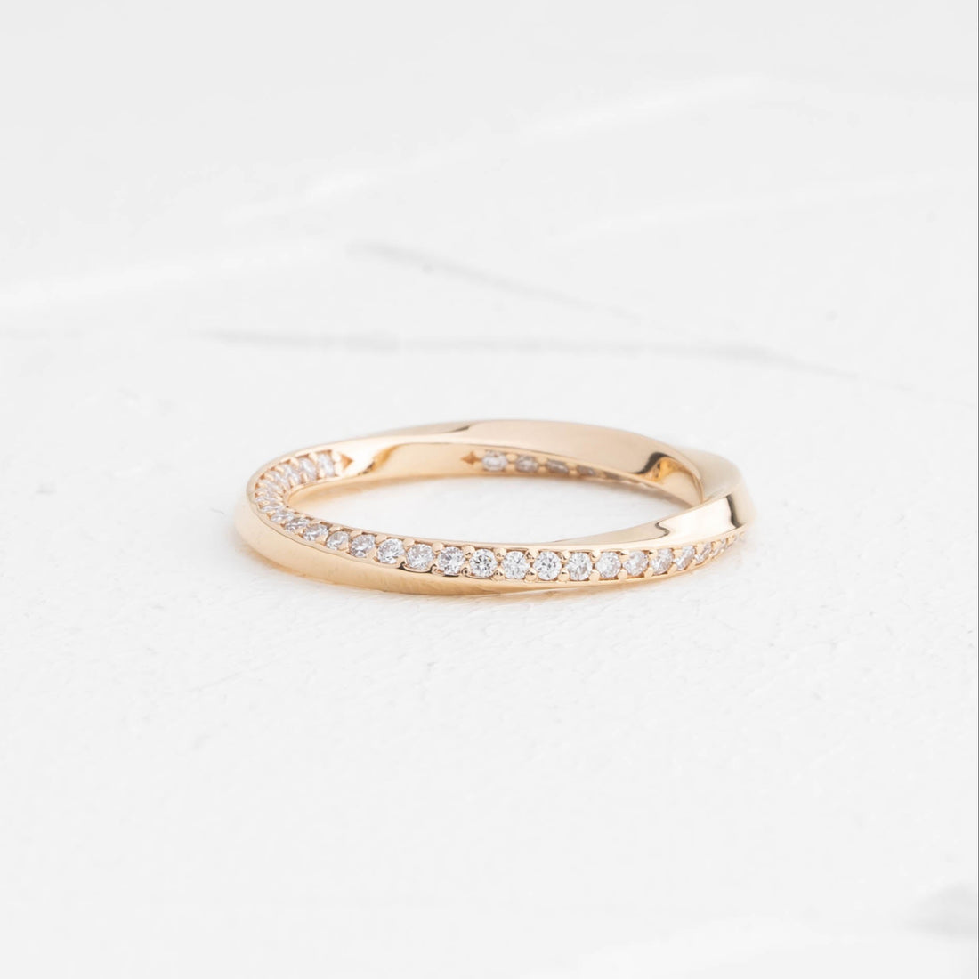 HELİS PIRLANTALI KADIN ALYANS