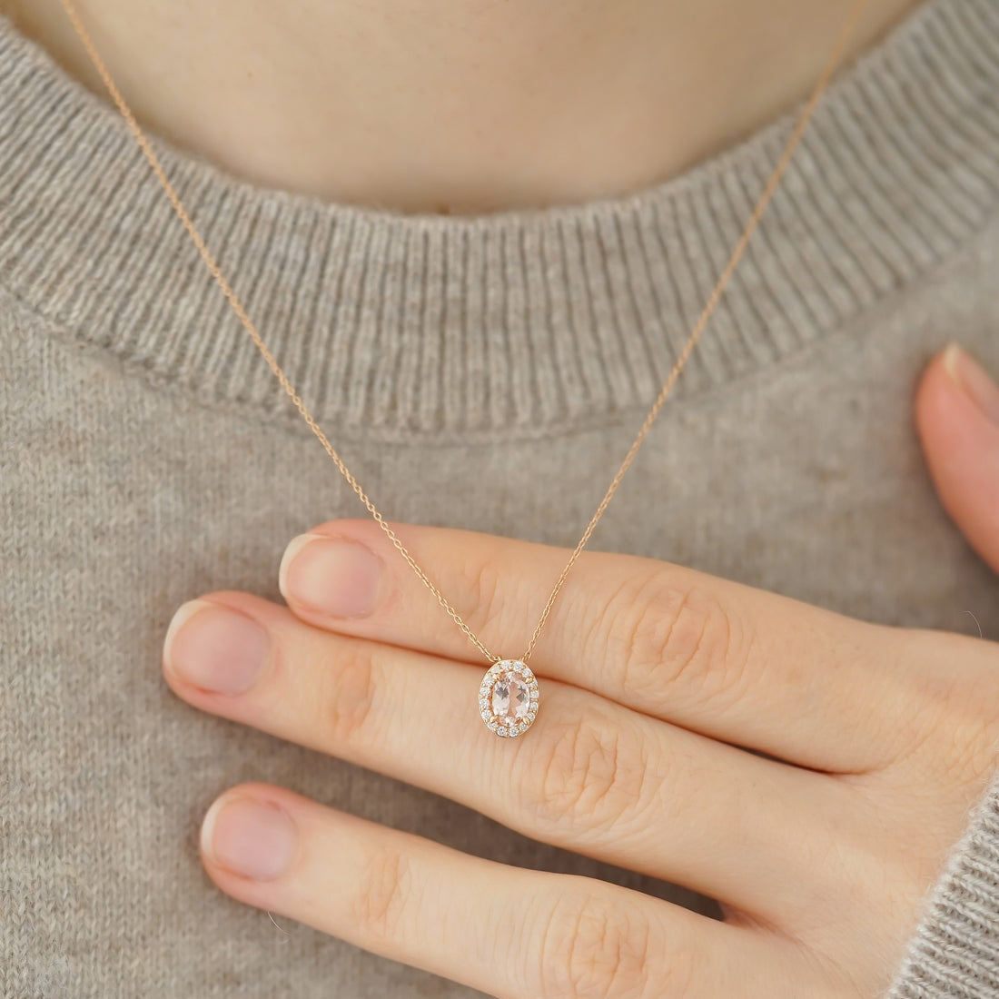 VINTAGE MORGANITE KOLYE