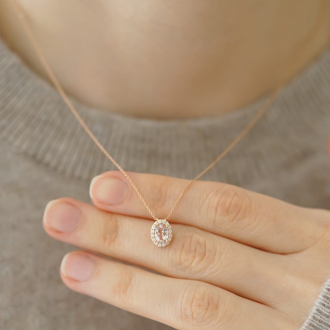 VINTAGE MORGANITE KOLYE