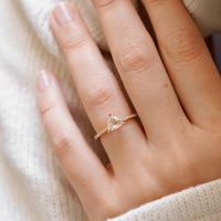 ÜÇGEN MORGANITE PIRLANTALI TEKTAŞ