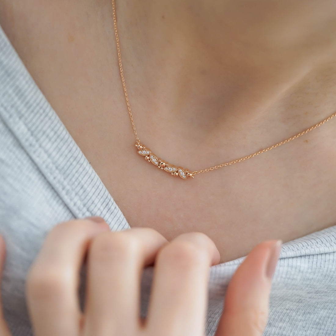 ALMOND PIRLANTA KOLYE