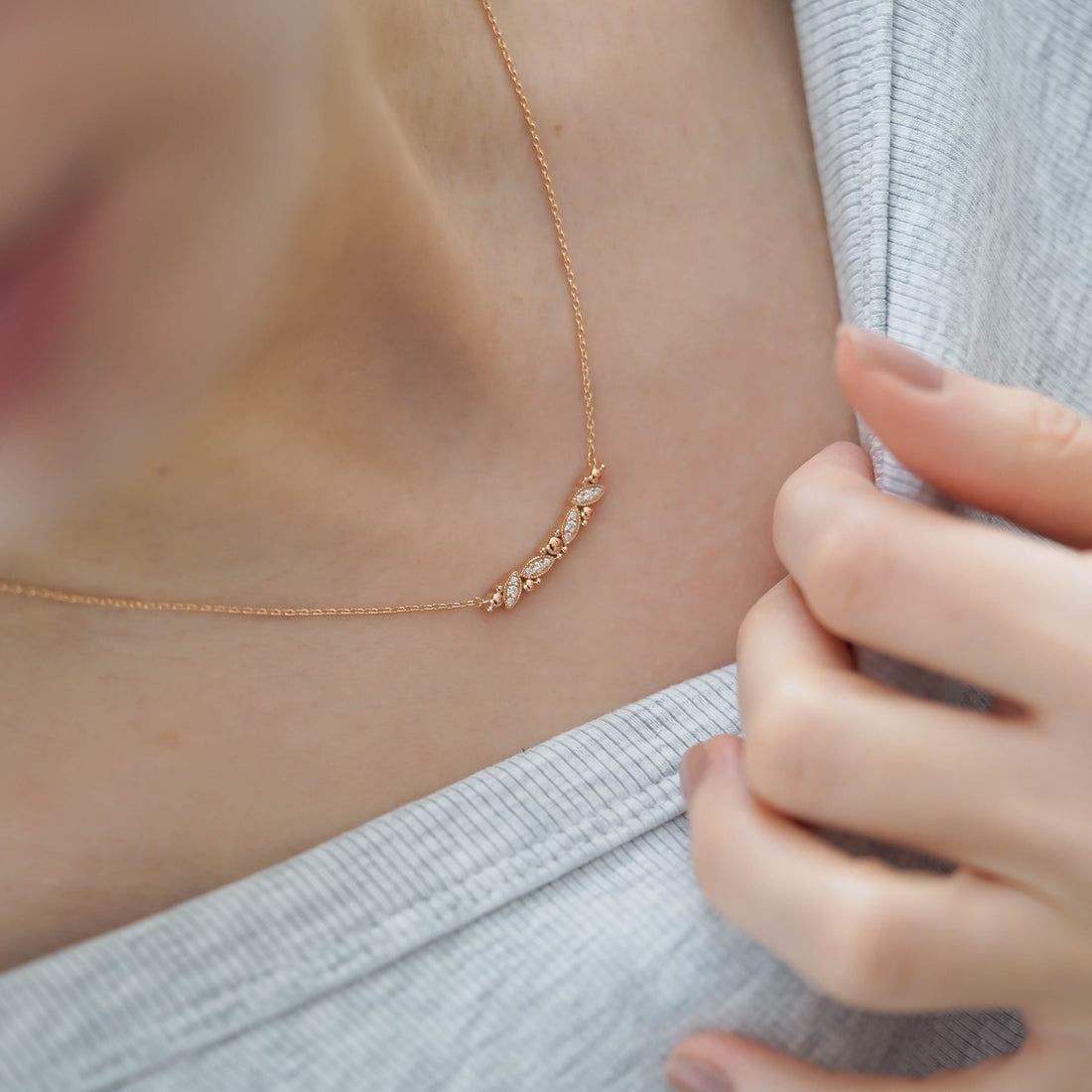 ALMOND PIRLANTA KOLYE