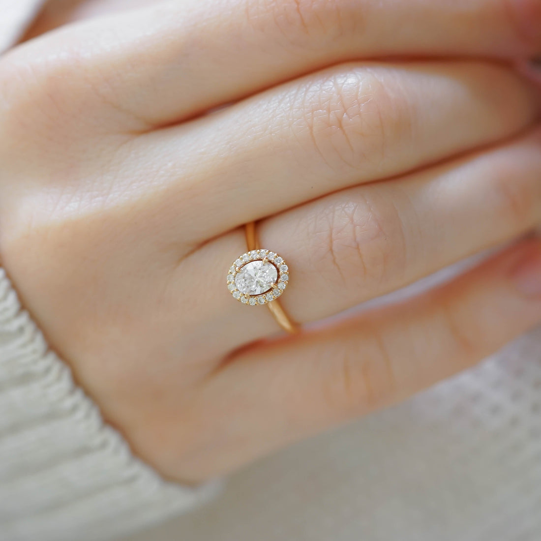burcu-okut-jewellery-jewelry-designer-vintage-oval-diamond-engagement-ring-18K-solid-gold-proposal-natural-gem-stone-ring-woman-man-elegant