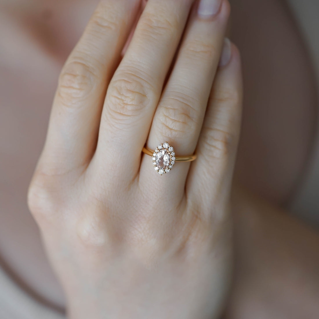 LOTUS SADE MORGANITE TEKTAŞ