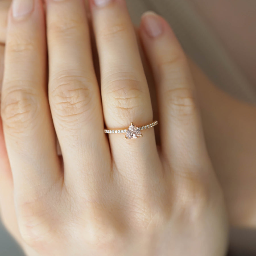 ÜÇGEN MORGANITE PIRLANTALI TEKTAŞ