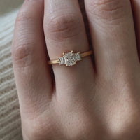 burcu-okut-jewellery-jewelry-khai-pırlanta-tektaş-diamond-natural-doğal-gia-emerald-radiant-18-ayar-rose-altın-18K-solid-rose-gold-evlilik-teklifi-kadın-yüzük-proposal-wedding-engagement-ring-woman
