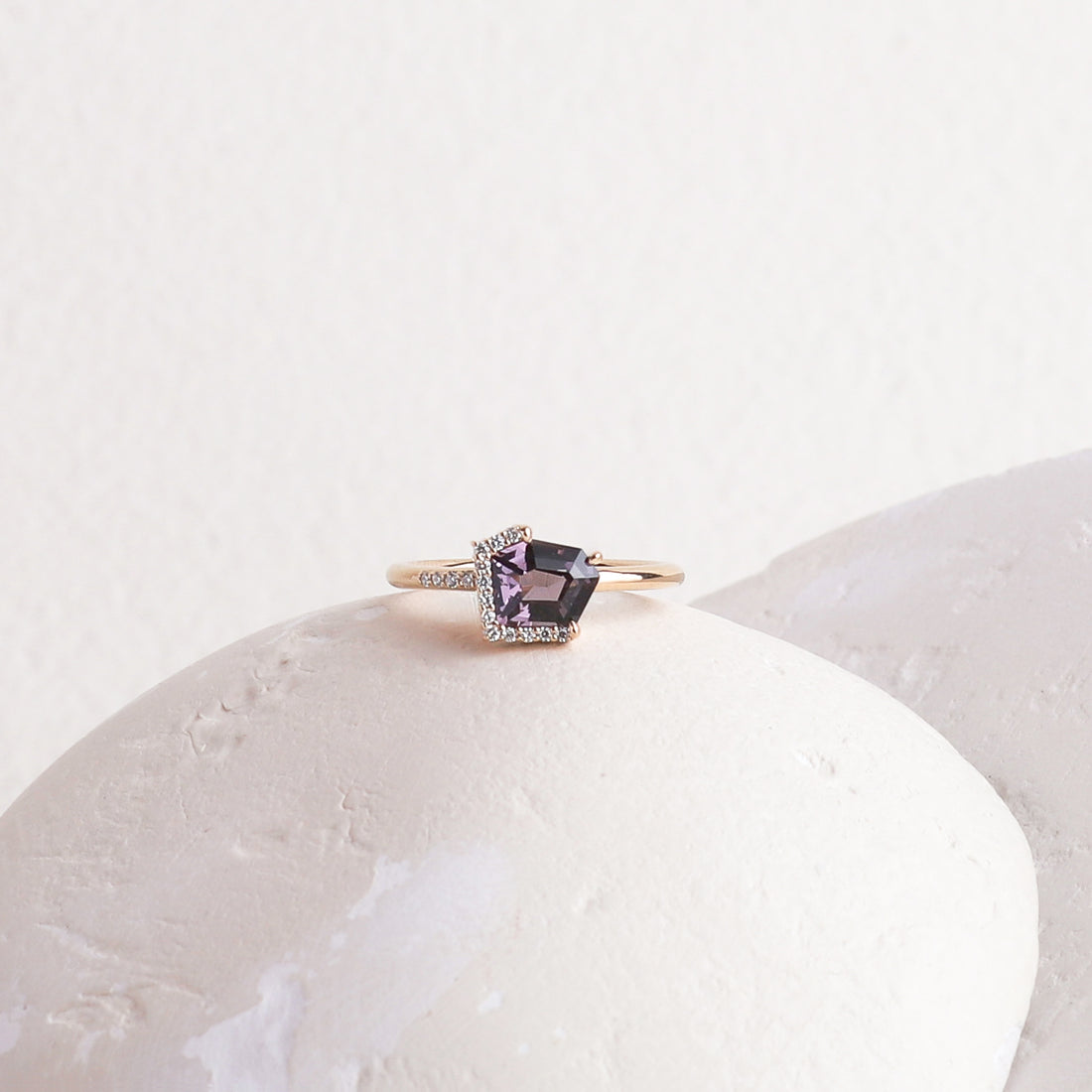 NORTH NO:7 SPINEL TEKTAŞ