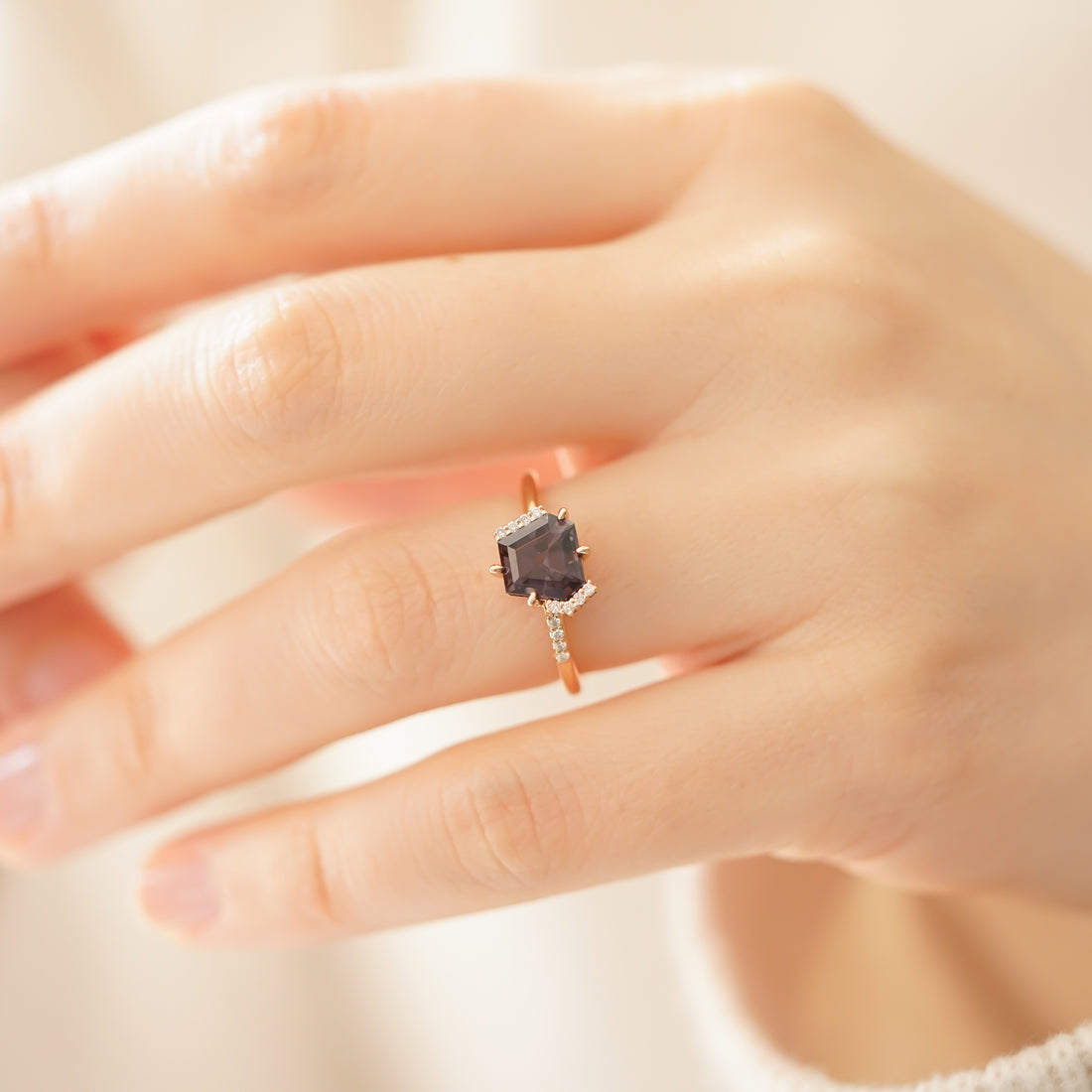 NORTH NO:9 SPINEL TEKTAŞ