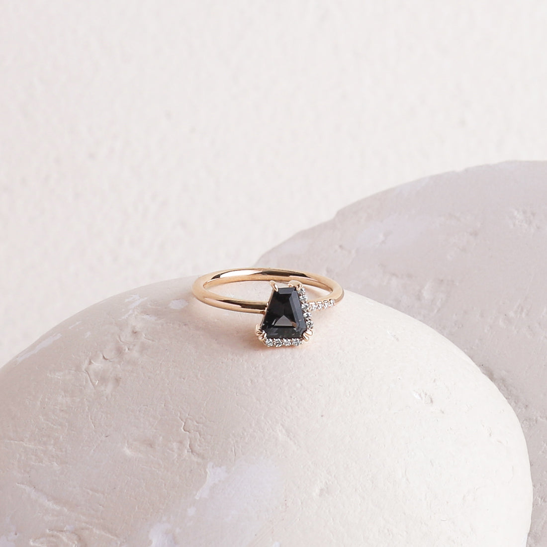 NORTH NO:10 SPINEL TEKTAŞ